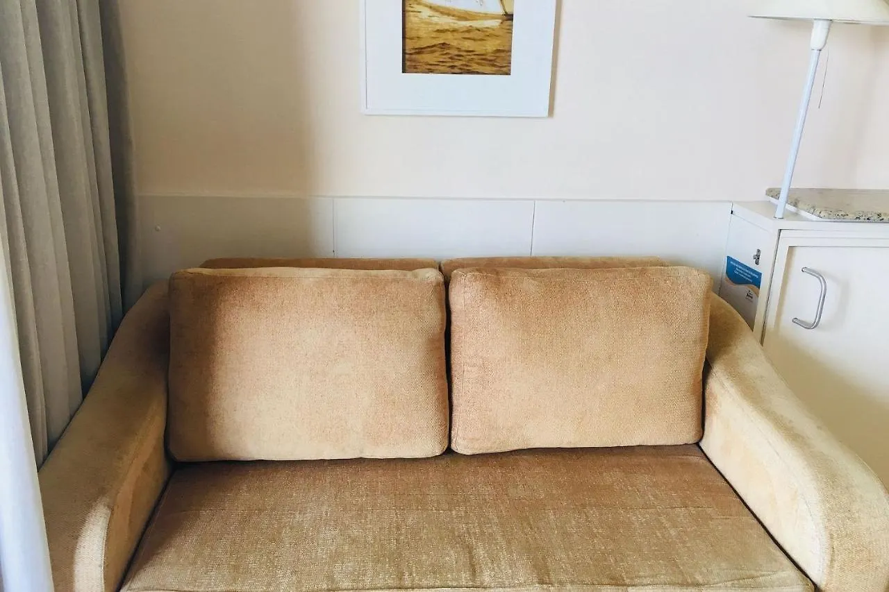 Apartamento em resort pé na areia em Jurerê JBVSUP Florianópolis 0*,  Brasil