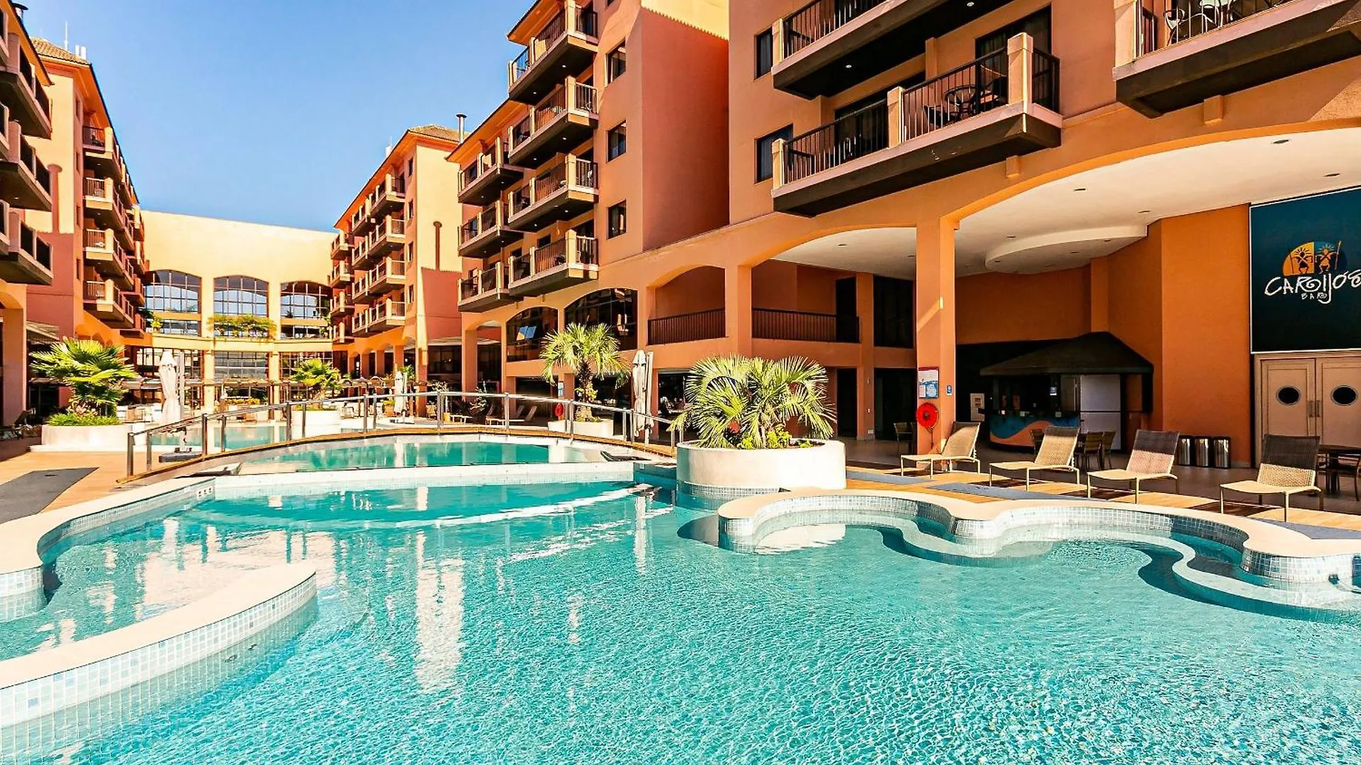 Apartamento em resort pé na areia em Jurerê JBVSUP Florianópolis 0*,  Brasil