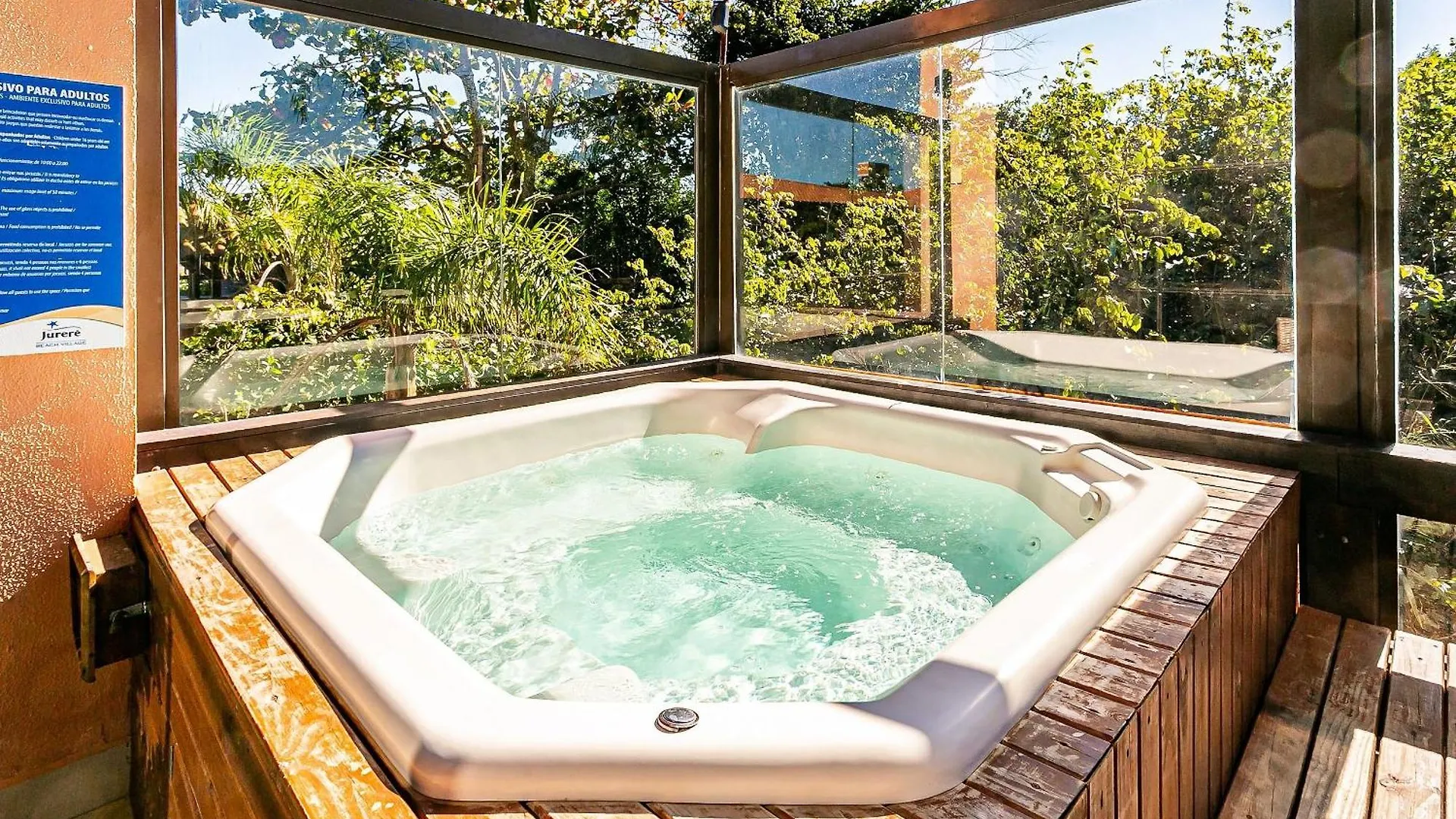 Apartamento Em Resort Pe Na Areia Em Jurere Jbvsup Florianópolis 0*,  Brasilien